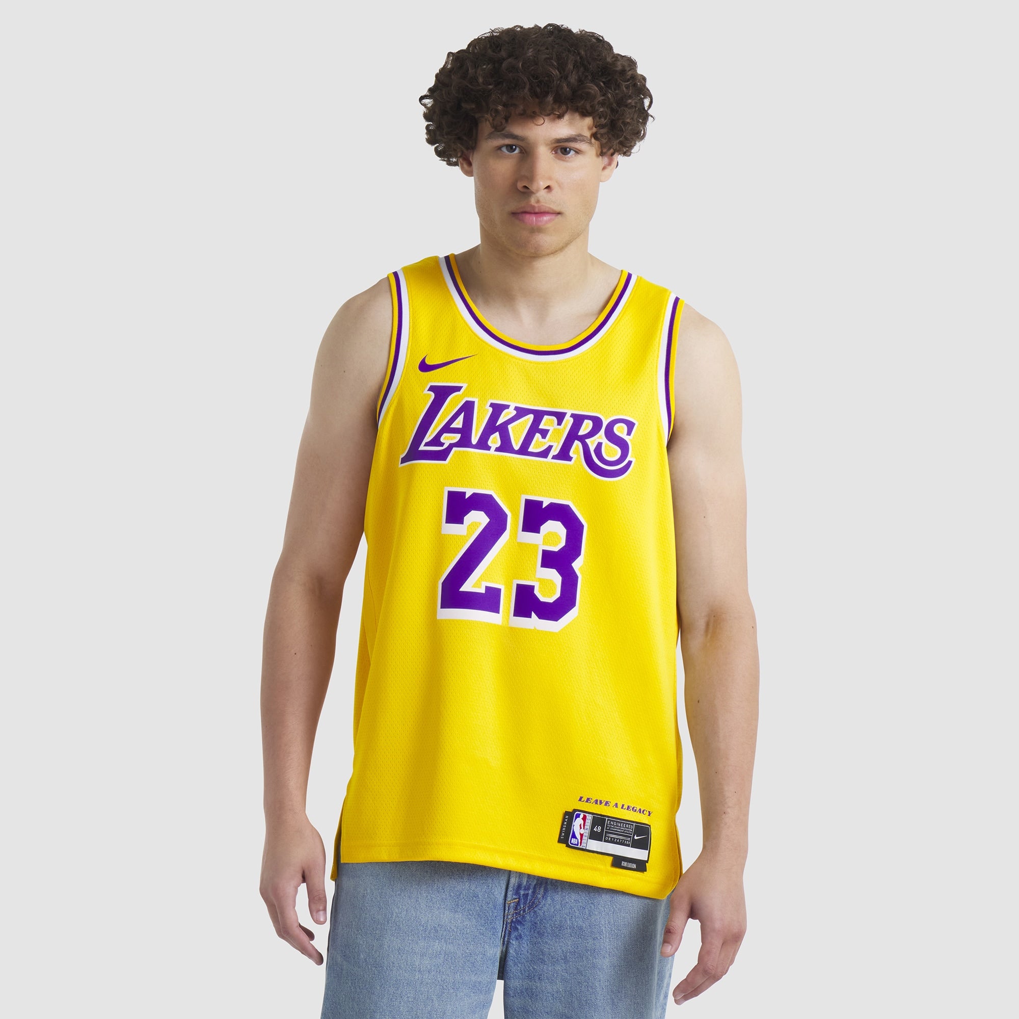 Los Angeles Lakers Nike Icon Swingman Jersey - LeBron James - Unisex