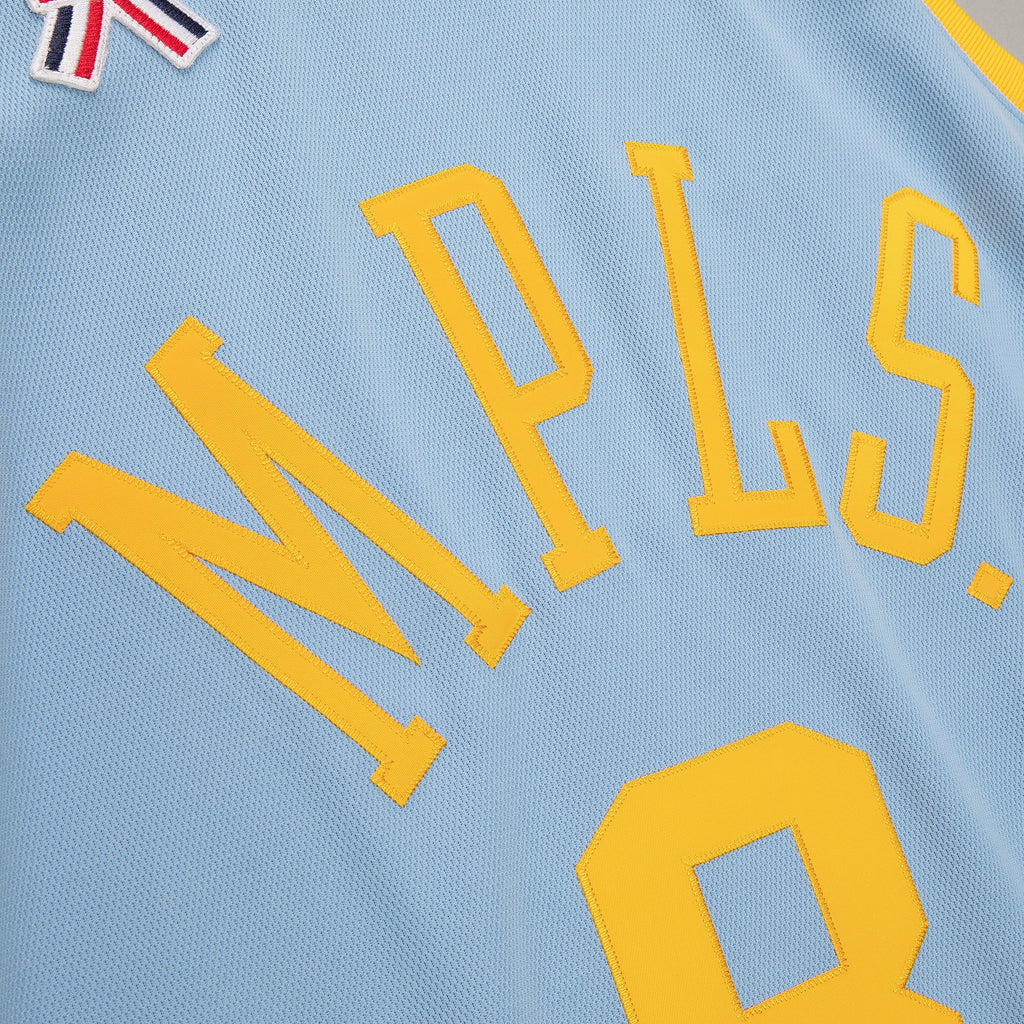 Los Angeles Lakers Mitchell & Ness Kobe Bryant 2001/02 Hardwood Classics Authentic Player Jersey - Powder Blue - Men's