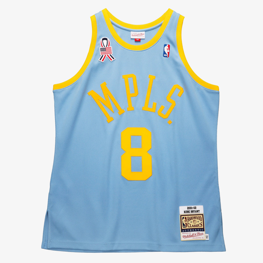 Los Angeles Lakers Mitchell & Ness Kobe Bryant 2001/02 Hardwood Classics Authentic Player Jersey - Powder Blue - Men's